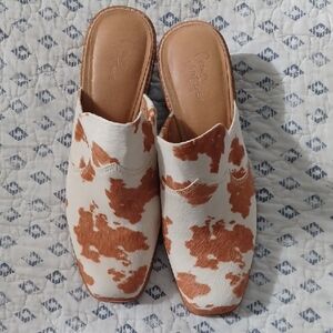 Crown Vintage Brown and White Cowhide Mules